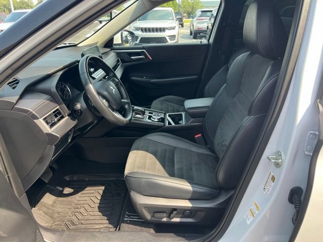 Used 2024 Mitsubishi Outlander SE AWD/4WD image 7