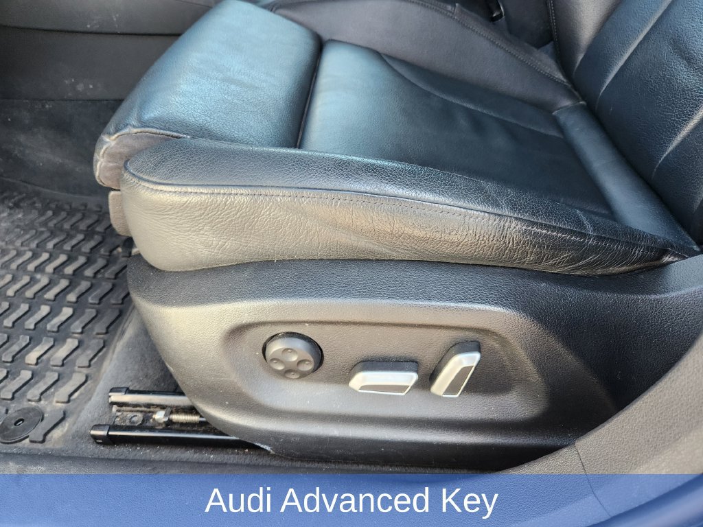 Used 2017 Audi Q3 2.0T Prestige w/ Prestige Package AWD/4WD image 29