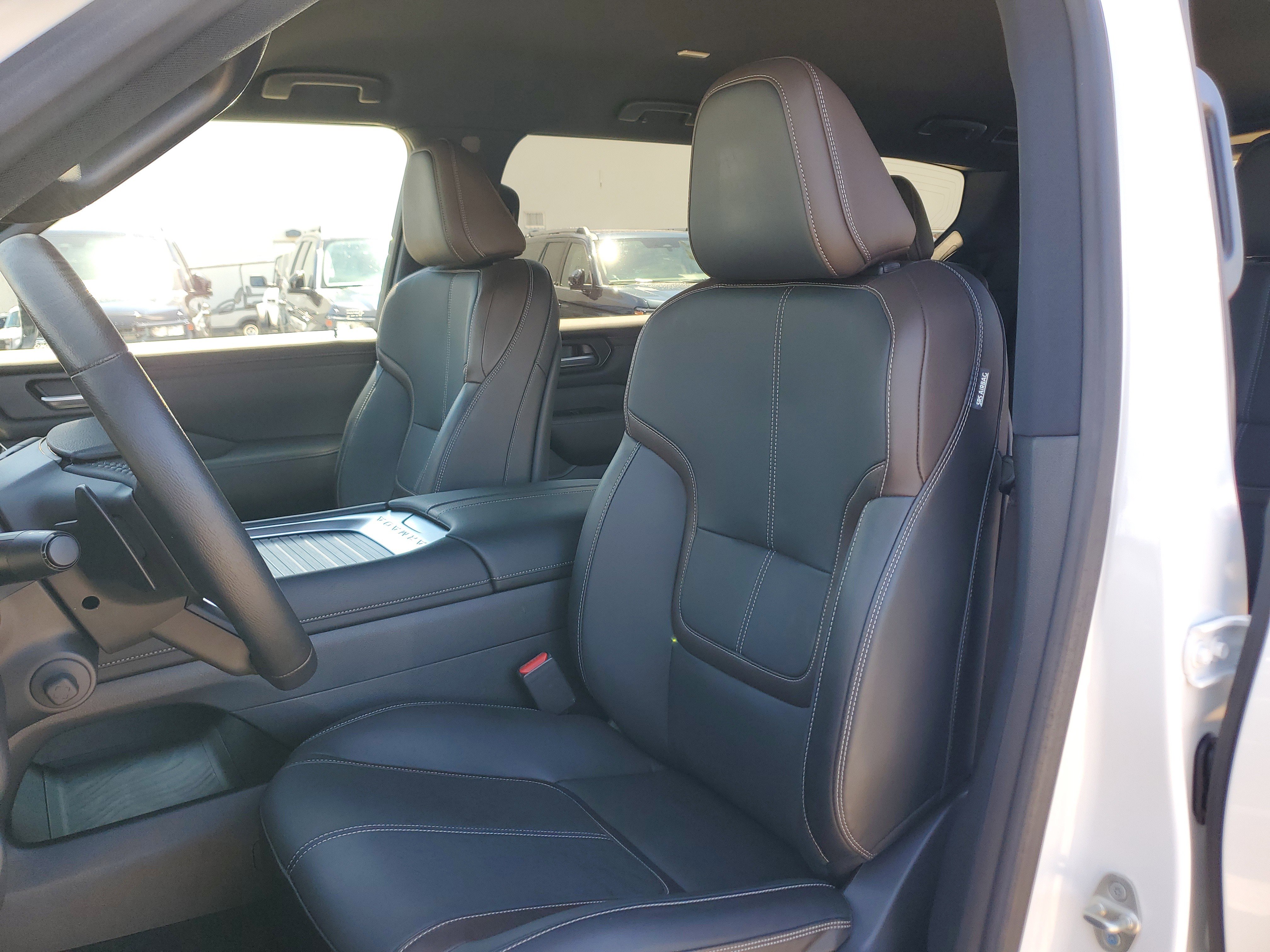 Certified 2025 Nissan Armada SL w/ Captain's Chari Seat Package AWD/4WD image 12