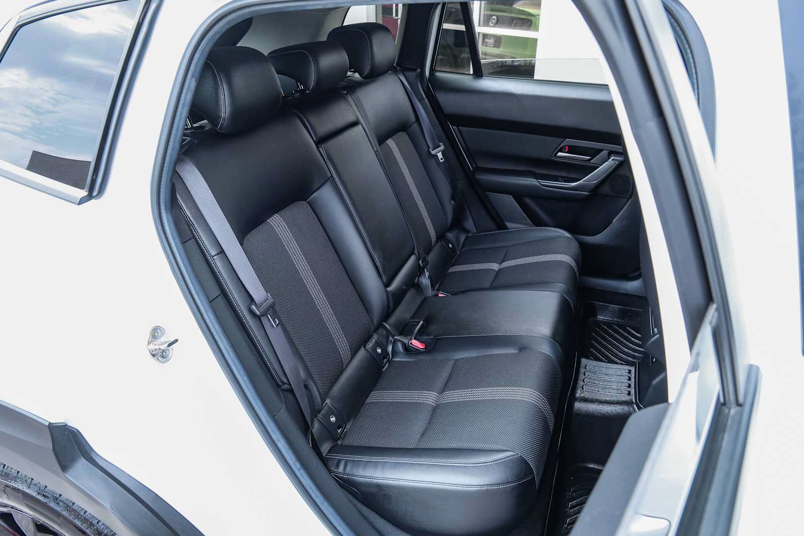 Used 2024 MAZDA CX-50 AWD 2.5 S w/ Cargo Package image 33