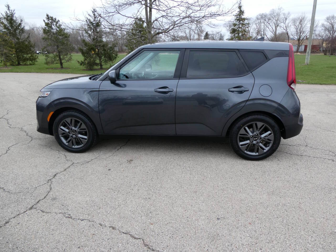 Used 2021 Kia Soul S FWD image 7