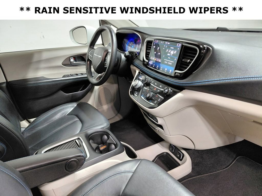 Certified 2021 Chrysler Pacifica Touring-L image 22