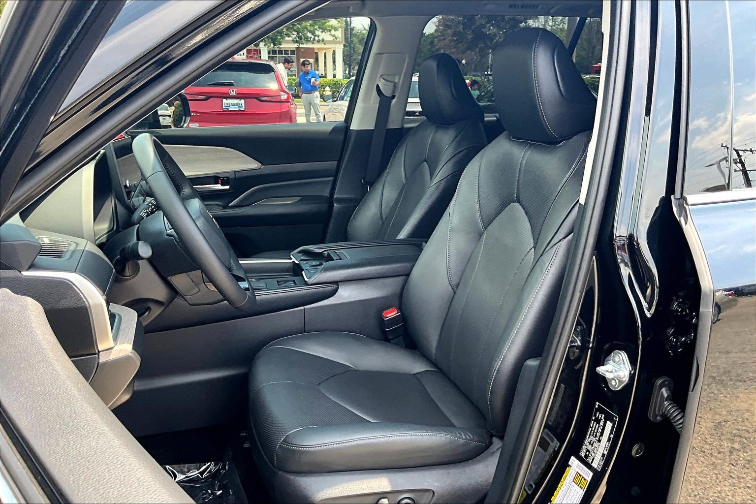 Used 2025 Toyota Grand Highlander AWD Hybrid image 27