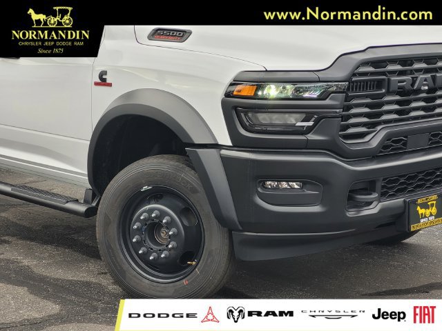 New 2026 RAM 5500 Tradesman AWD/4WD image 3