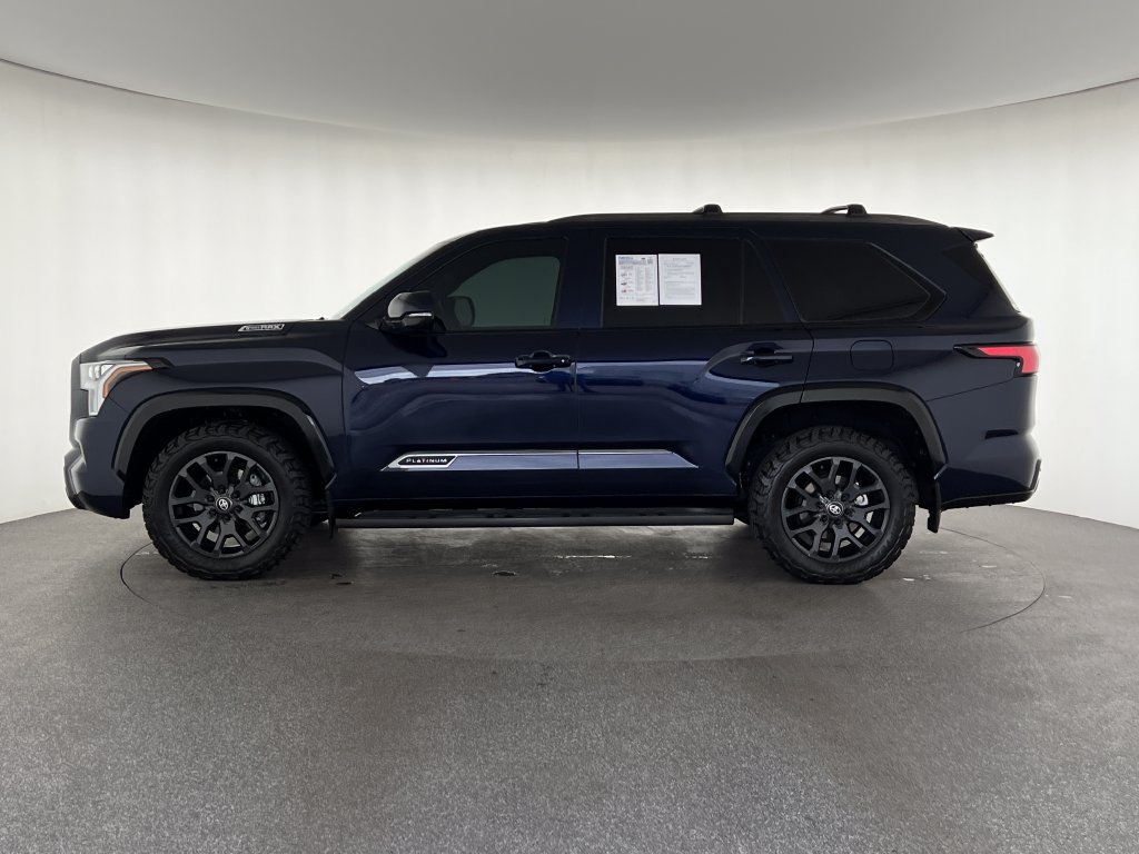 Used 2025 Toyota Sequoia Platinum AWD/4WD image 9