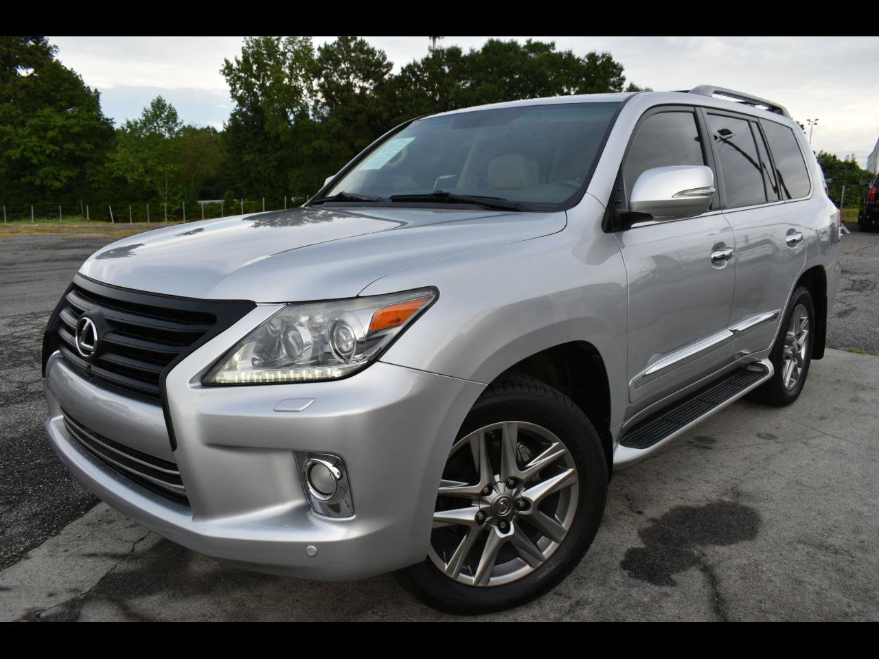 Used 2013 Lexus LX 570 4WD w/ Luxury Pkg image 1
