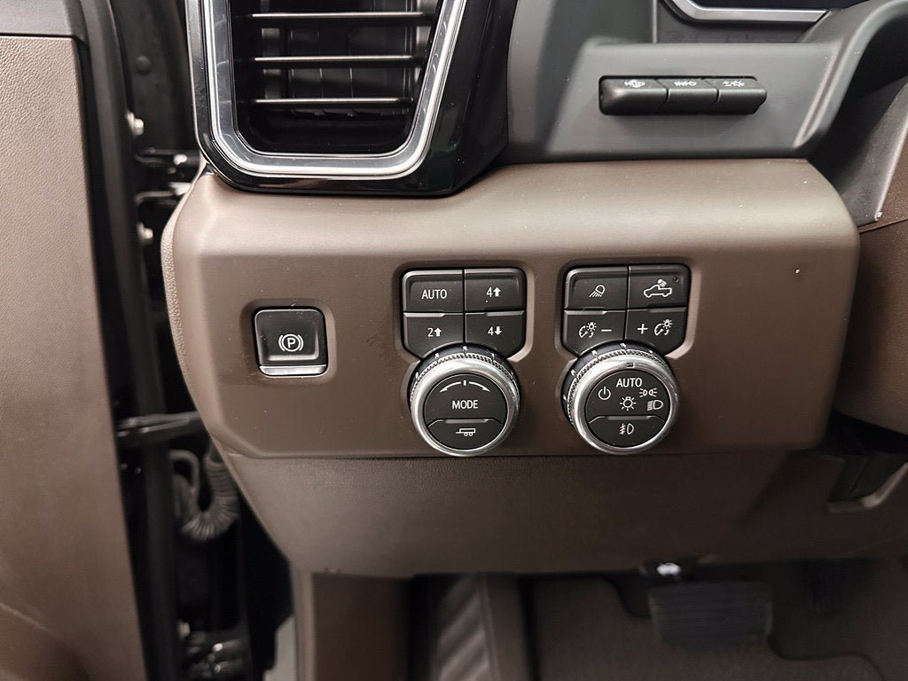 Used 2026 GMC Sierra 2500 Denali AWD/4WD image 11