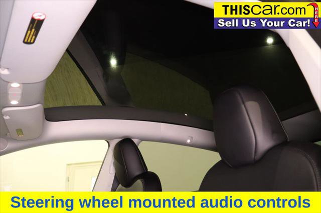 Used 2022 Tesla Model Y Long Range AWD/4WD image 19