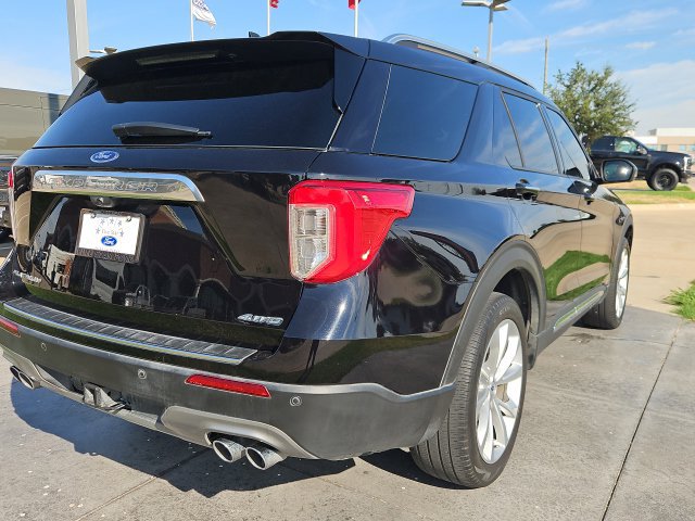Certified 2023 Ford Explorer Platinum w/ Technology Package AWD/4WD image 4