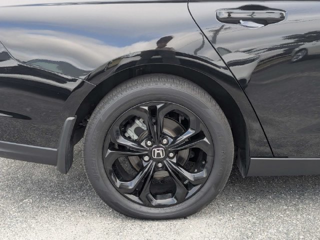 Used 2025 Honda Accord SE image 11
