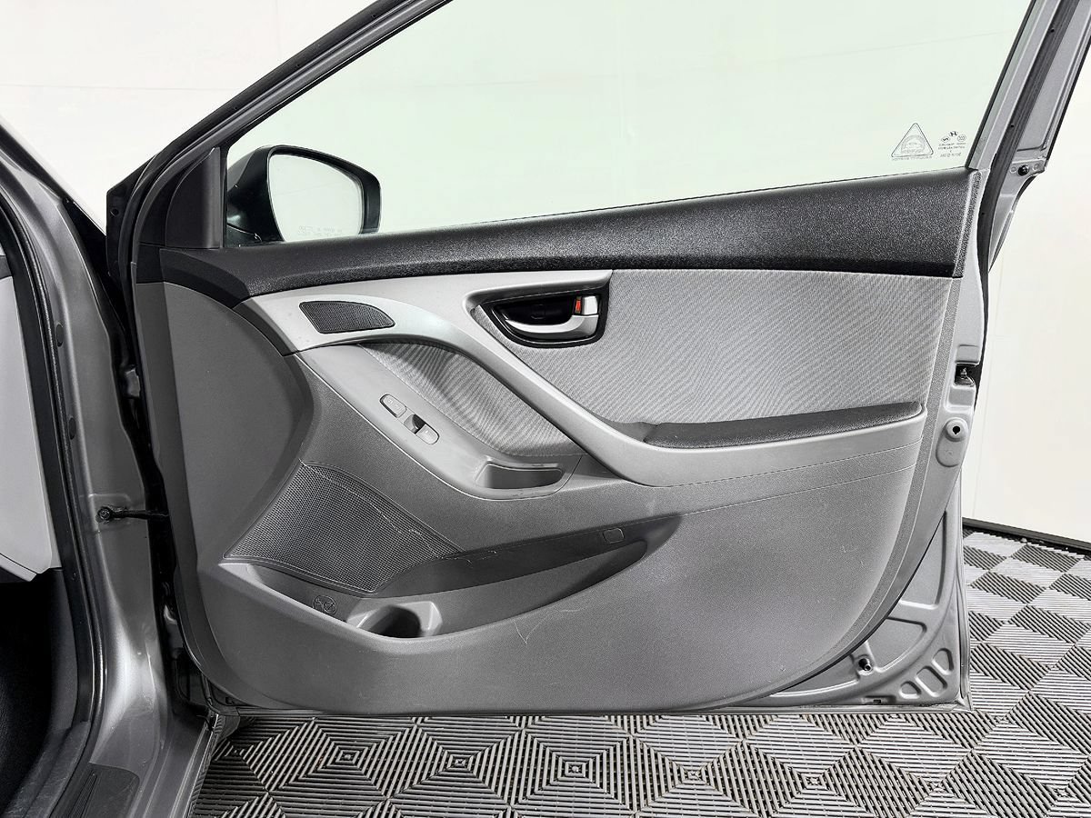 Used 2013 Hyundai Elantra GLS w/ Preferred Pkg FWD image 39