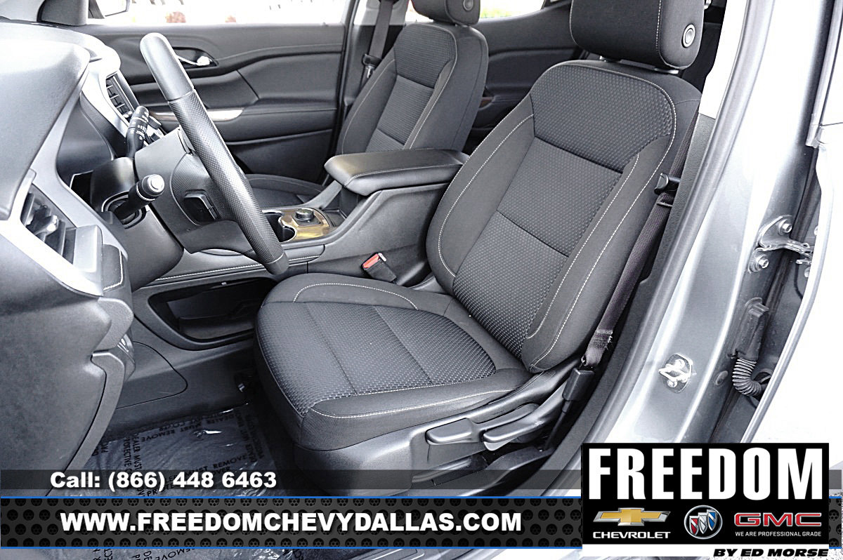 Used 2023 GMC Acadia SLE image 9