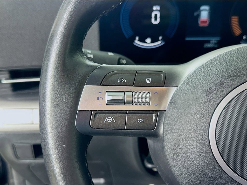 Used 2025 Hyundai Kona SEL FWD image 22
