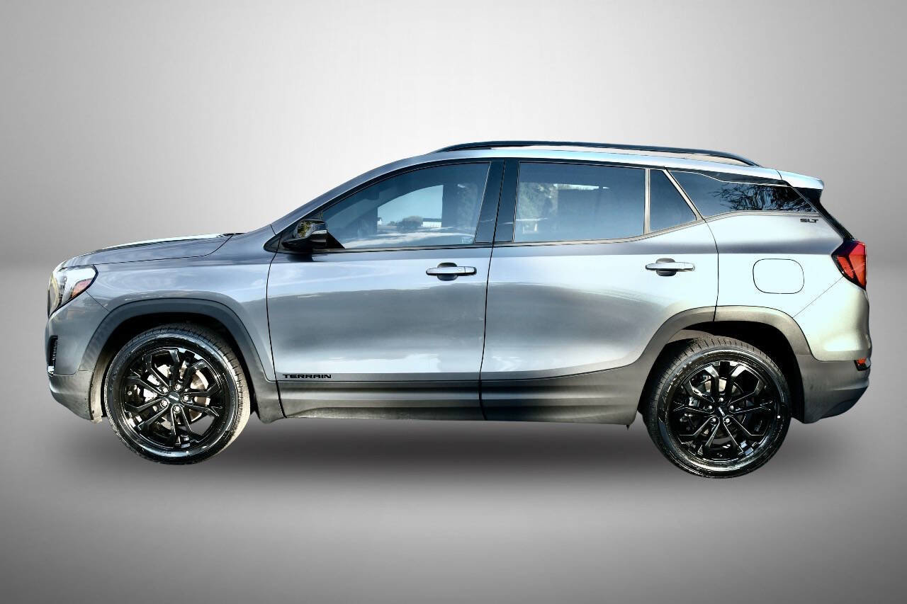 Used 2021 GMC Terrain SLT w/ Elevation Edition image 4