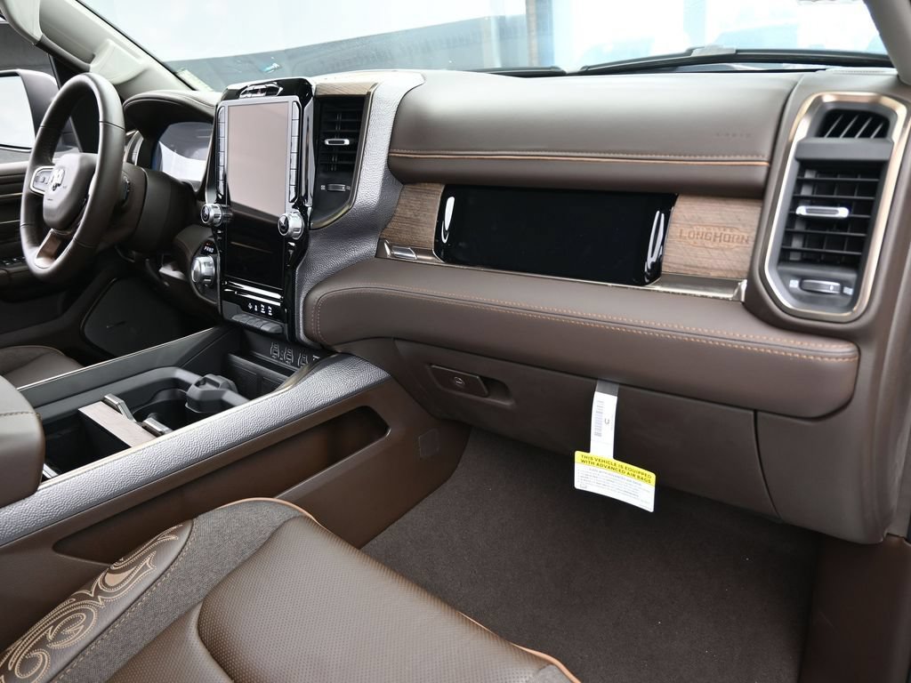 Used 2025 RAM 1500 Limited AWD/4WD image 47