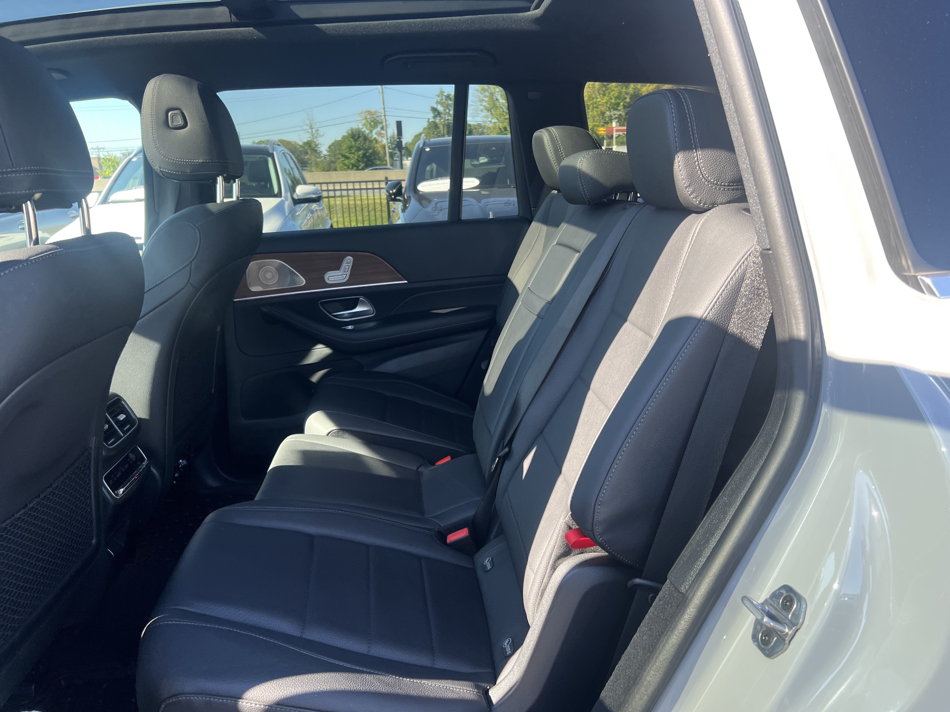 Certified 2024 Mercedes-Benz GLS 450 4MATIC image 32