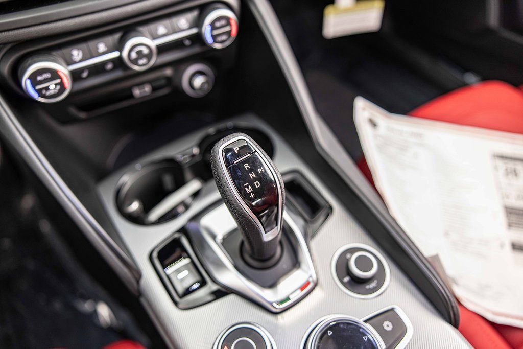 New 2025 Alfa Romeo Giulia AWD image 28