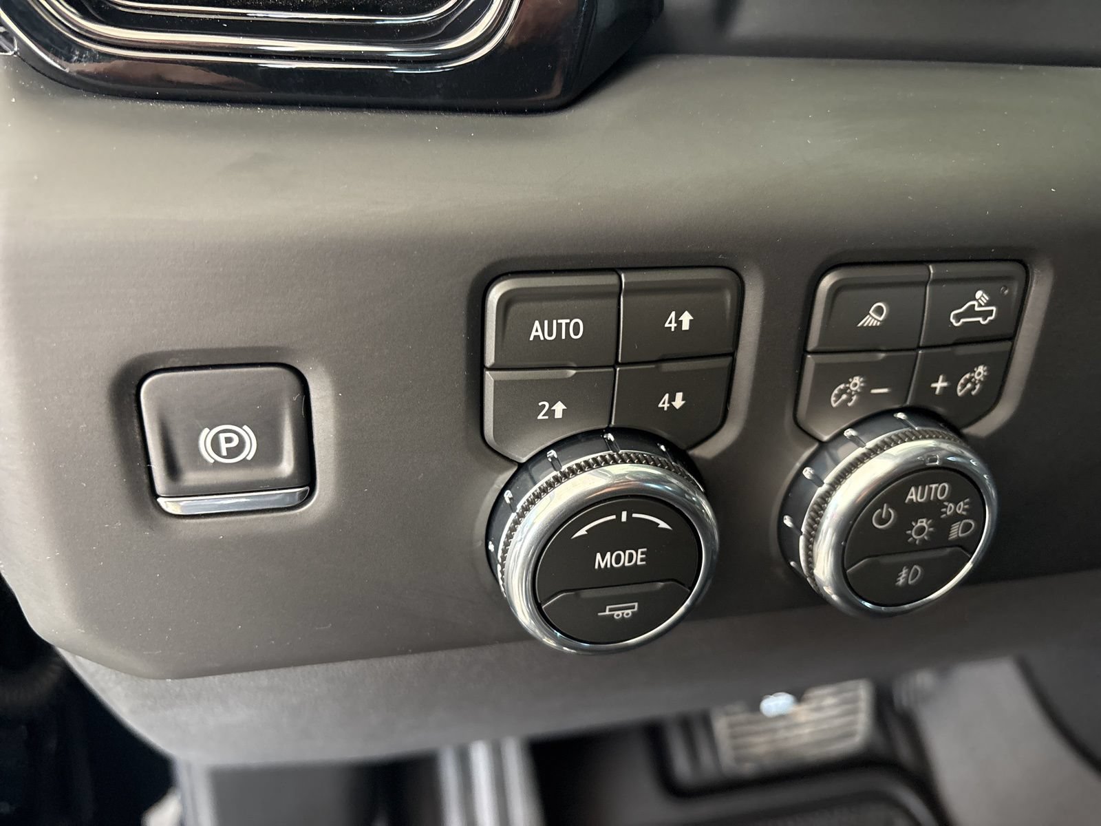 New 2026 GMC Sierra 1500 AT4X AWD/4WD image 15