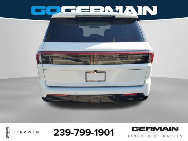 New 2026 Lincoln Navigator Reserve w/ Jet Appearance Package image 9