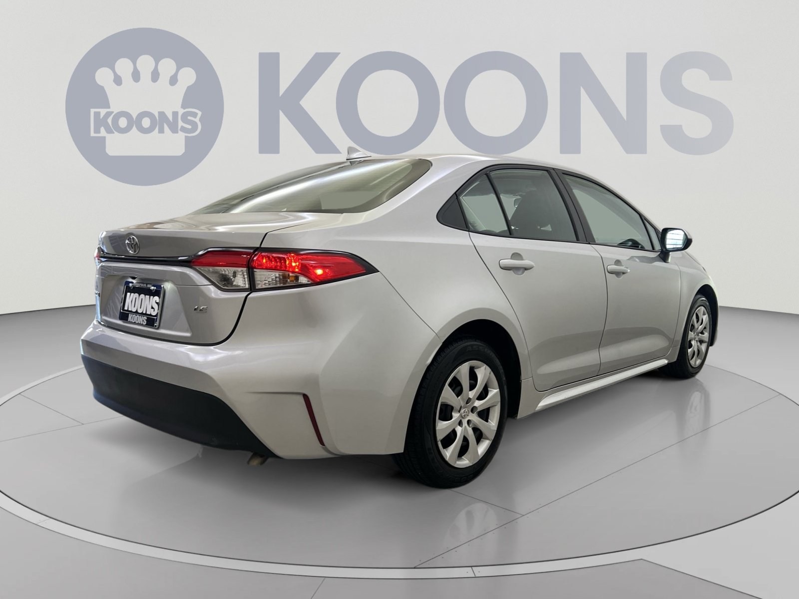 Used 2024 Toyota Corolla LE FWD image 8