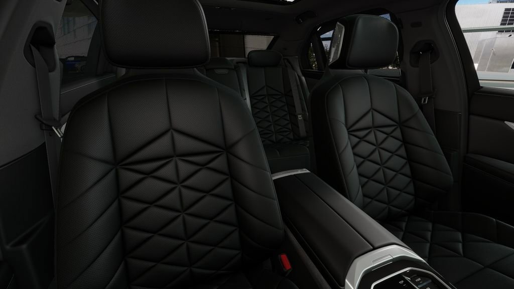 Used 2026 BMW 740i image 38