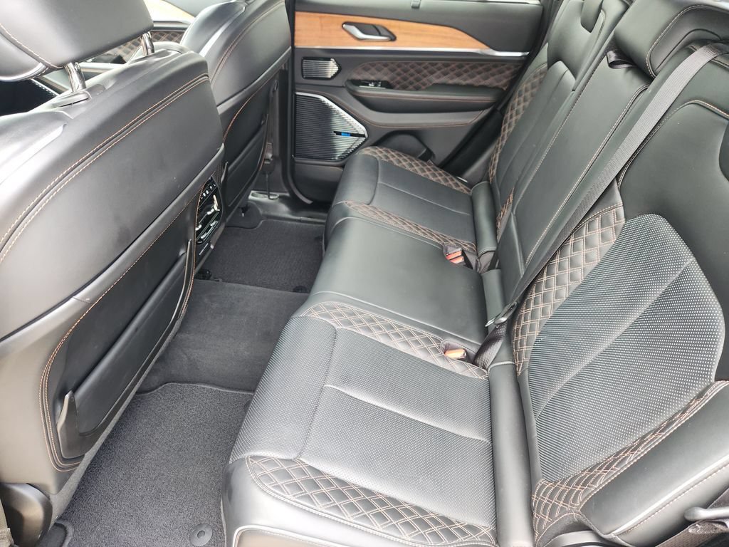 Used 2023 Jeep Grand Cherokee Summit AWD/4WD image 26