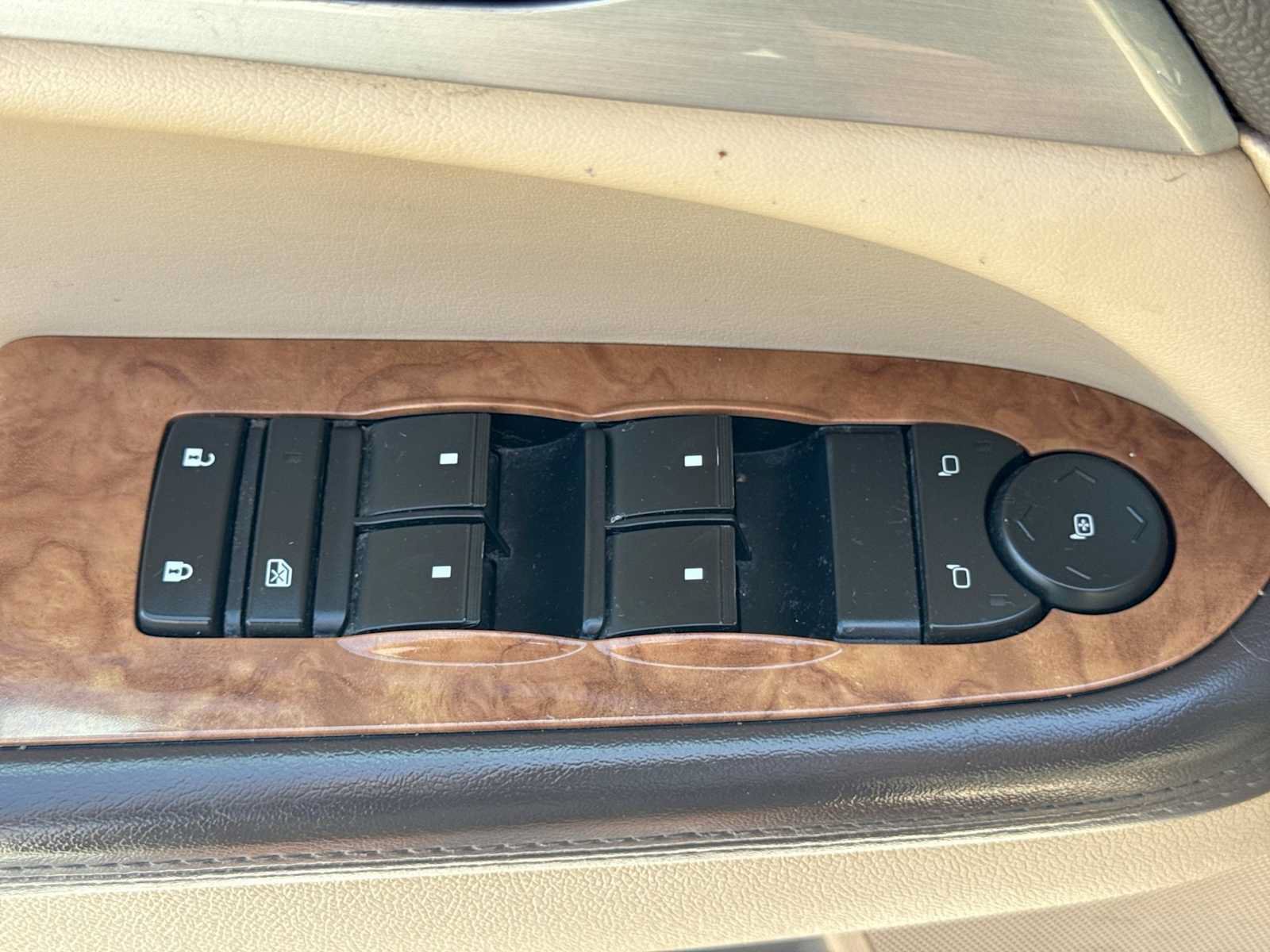 Used 2011 Buick Enclave CXL FWD image 16