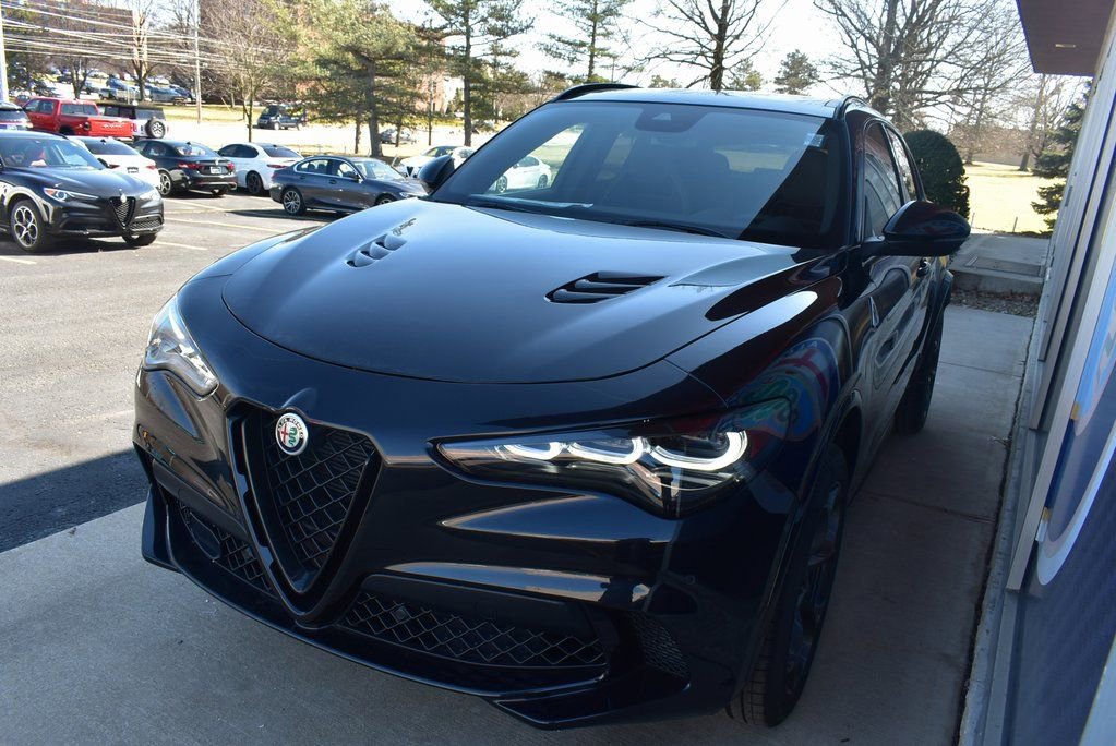 New 2024 Alfa Romeo Stelvio Quadrifoglio w/ Active Assist Plus Package AWD/4WD image 5