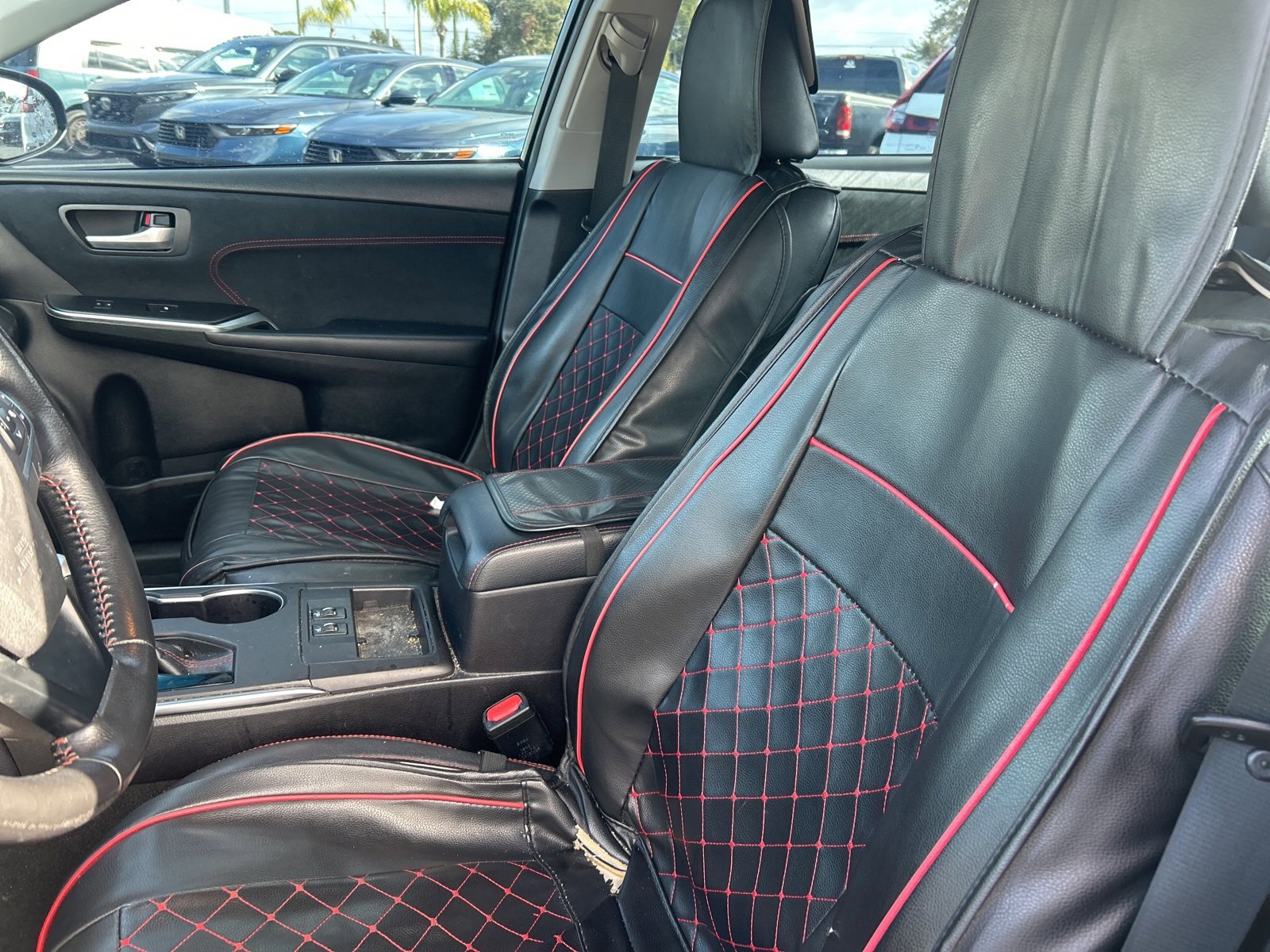 Used 2016 Toyota Camry XSE image 10