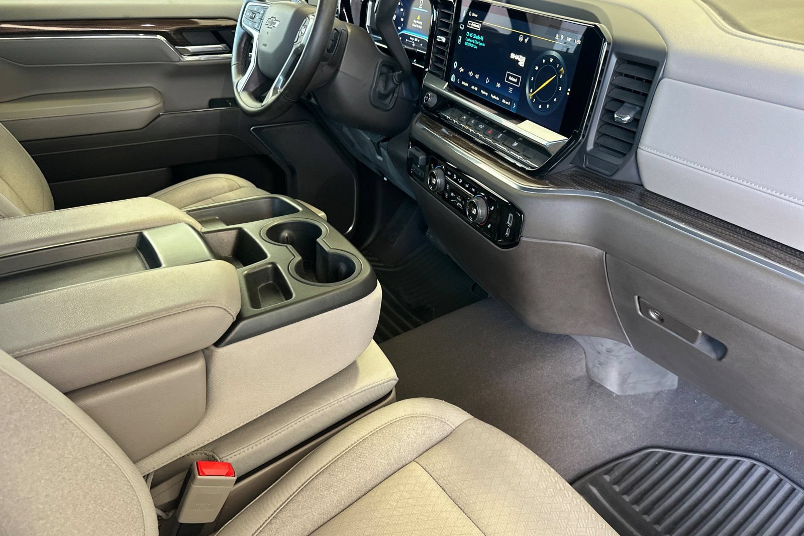 Used 2023 Chevrolet Silverado 1500 RST RWD image 15