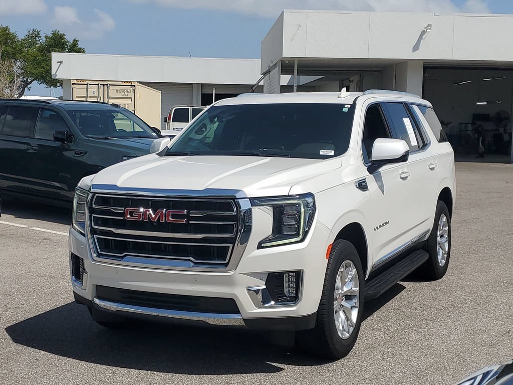 Certified 2023 GMC Yukon SLT w/ SLT Luxury Package RWD image 3