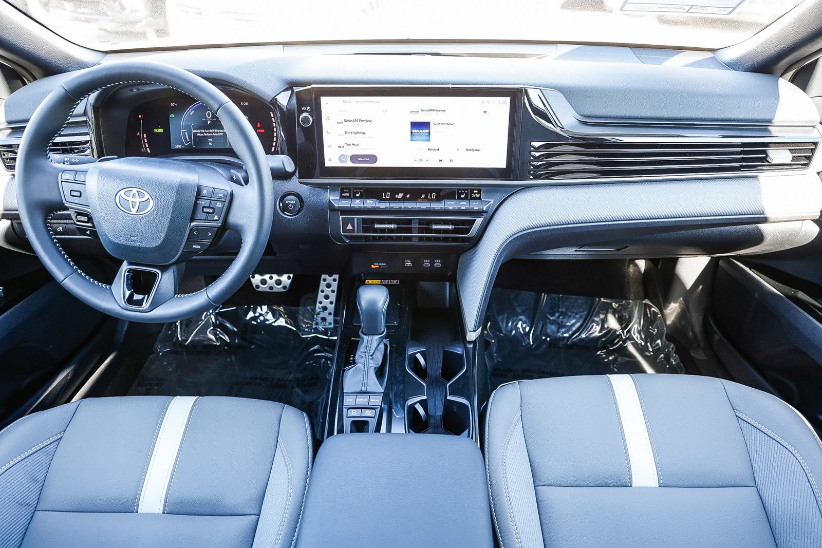 Used 2026 Toyota Camry SE w/ Multimedia Upgrade Package FWD image 10