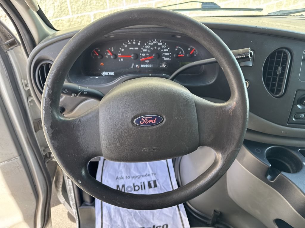 Used 2006 Ford E-350 and Econoline 350 Super Duty RWD image 11
