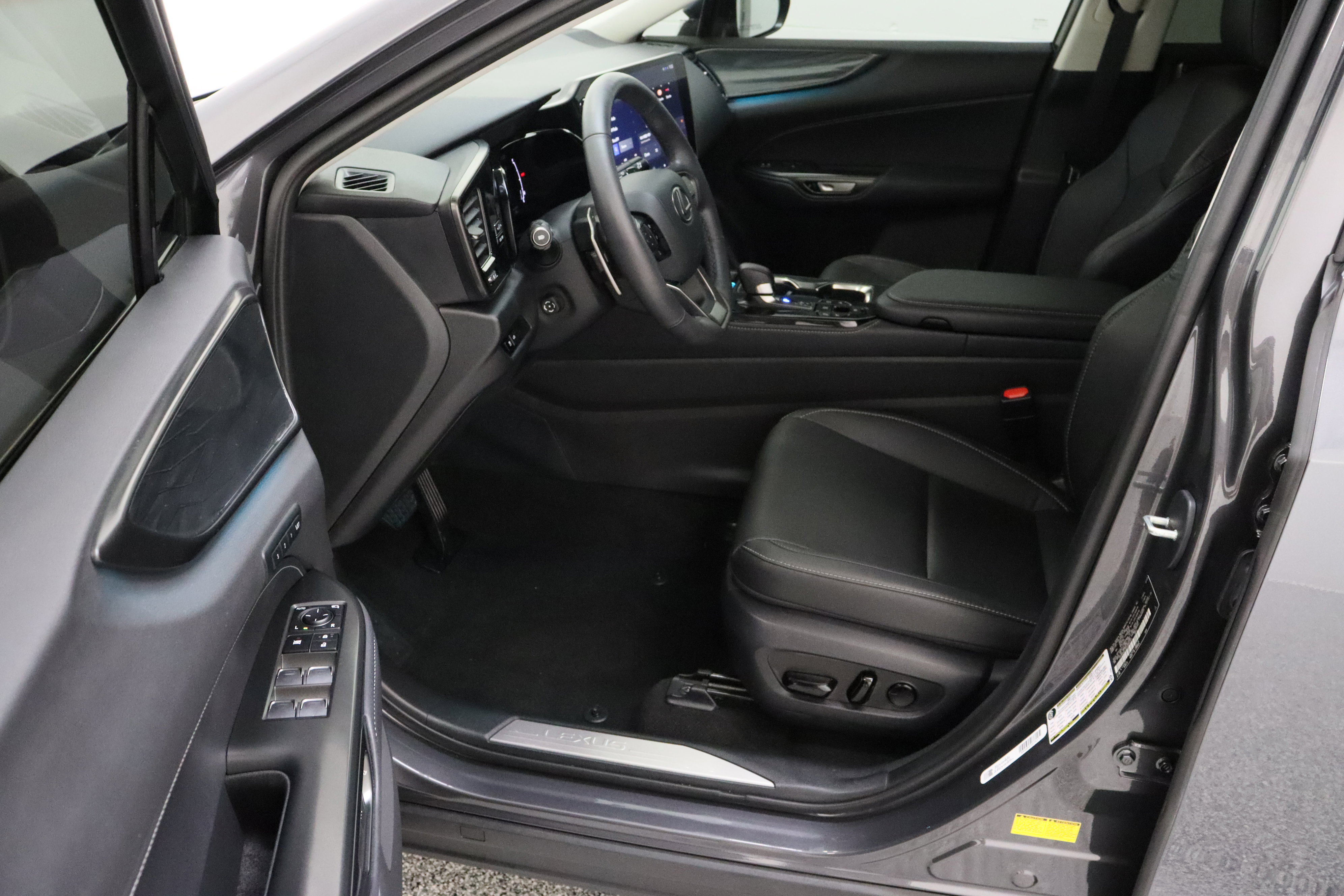 Used 2025 Lexus NX 350 AWD w/ Cold Area Package image 14