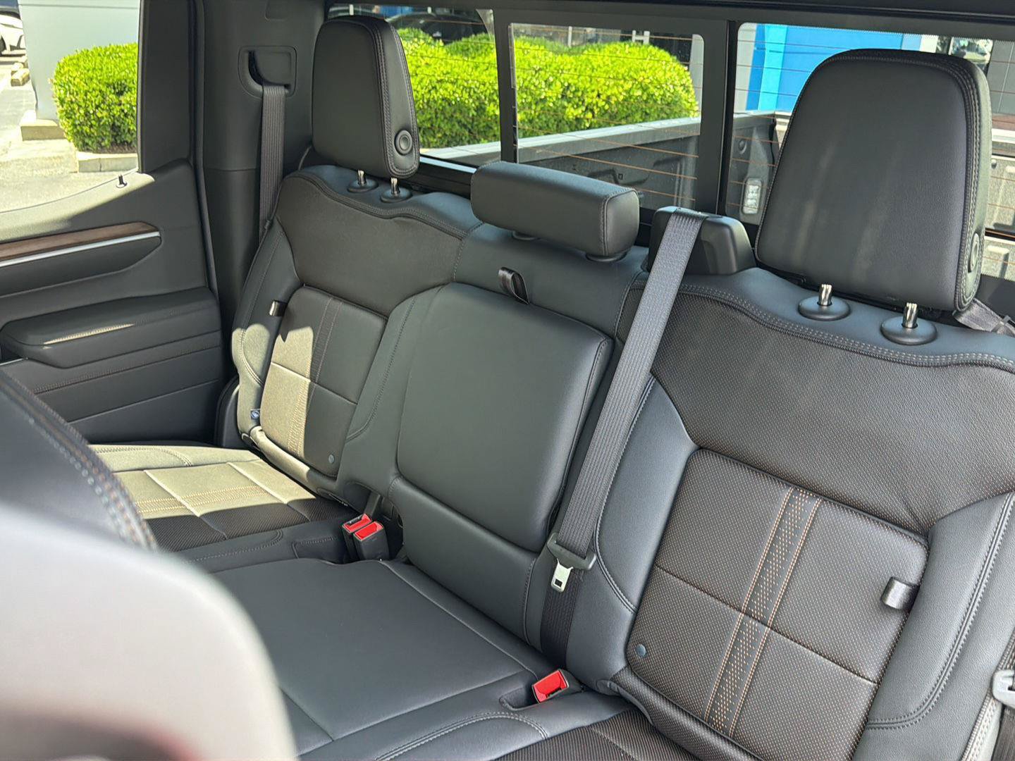 New 2026 Chevrolet Silverado 1500 High Country w/ High Country Premium Package AWD/4WD image 32