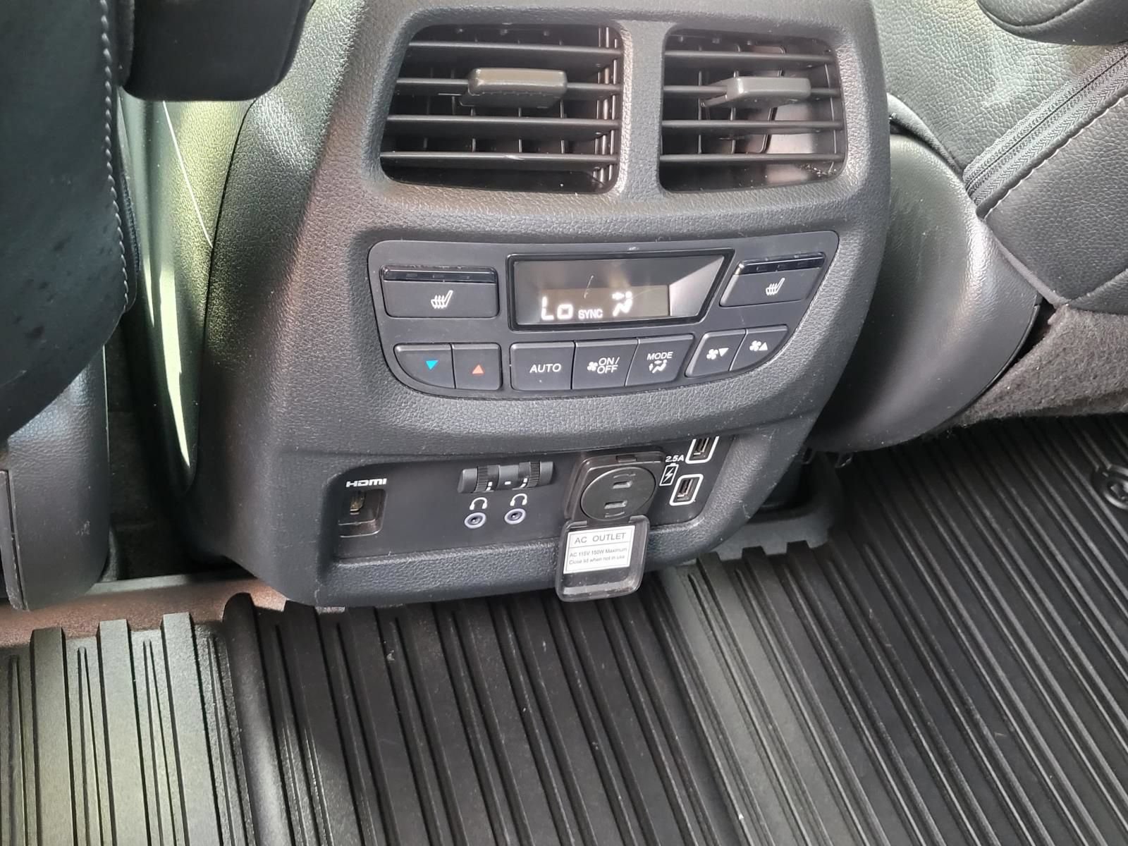 Used 2022 Honda Pilot Touring image 19