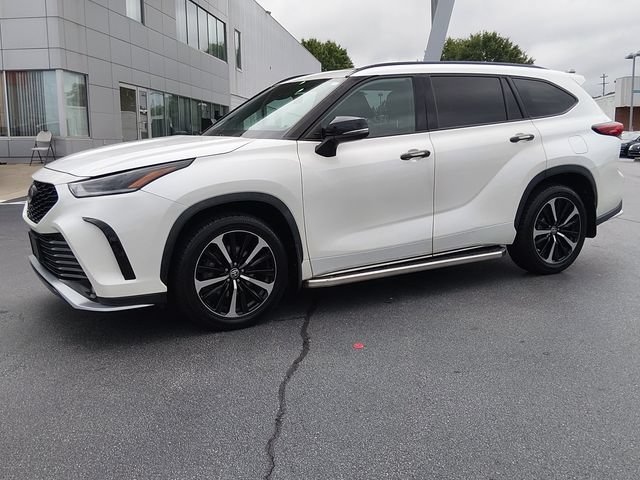 Used 2021 Toyota Highlander XSE AWD/4WD image 7