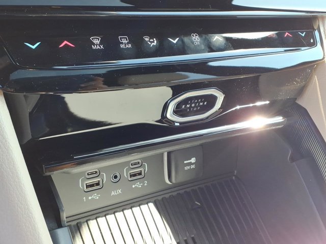 New 2026 Jeep Grand Cherokee L Limited w/ Luxury Tech Group II AWD/4WD image 9