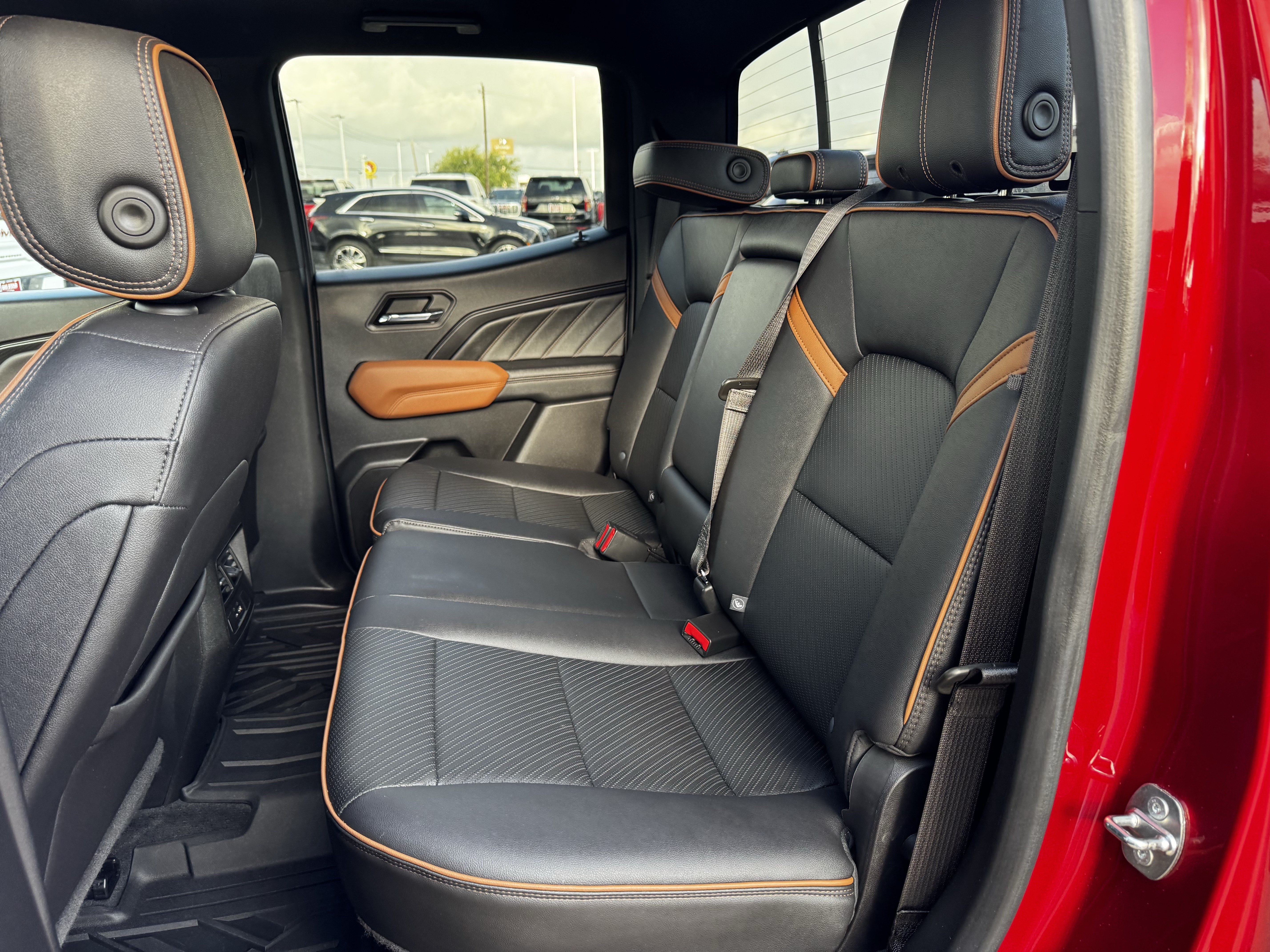 Used 2023 GMC Canyon AT4 w/ AT4 Premium Package AWD/4WD image 29