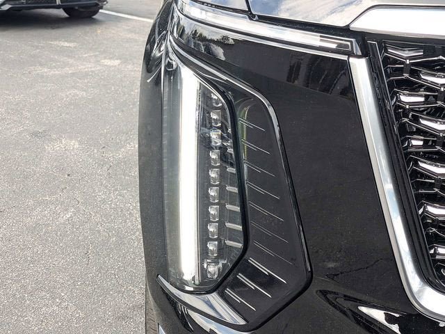 New 2026 Cadillac Escalade Luxury w/ Touring Package AWD/4WD image 9