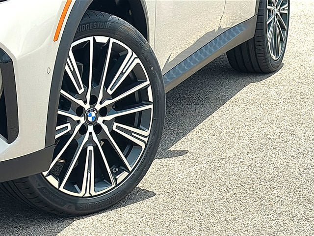 New 2026 BMW X2 xDrive28i w/ Technology Package AWD/4WD image 32