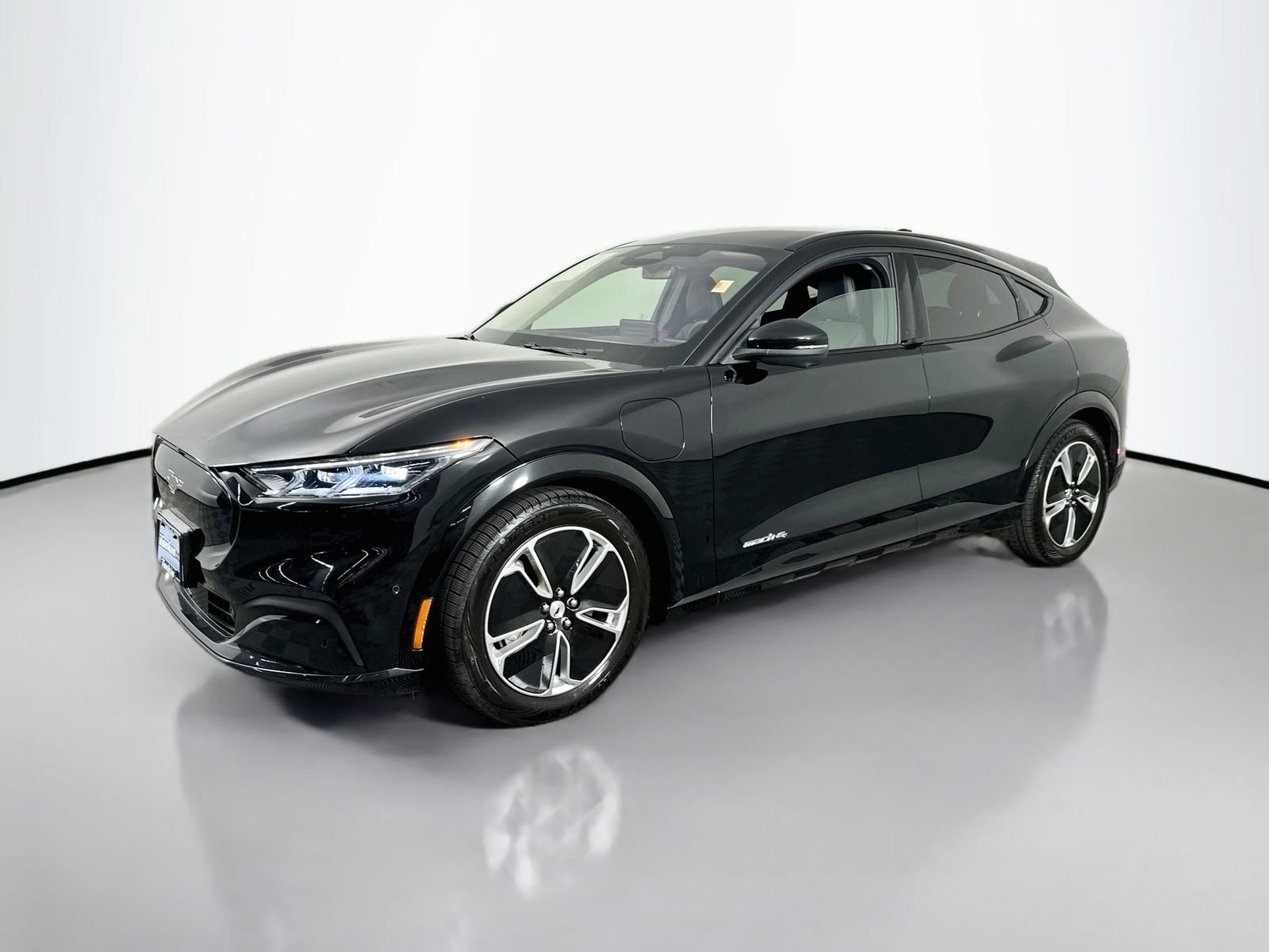 Used 2023 Ford Mustang Mach-E Premium AWD/4WD image 4