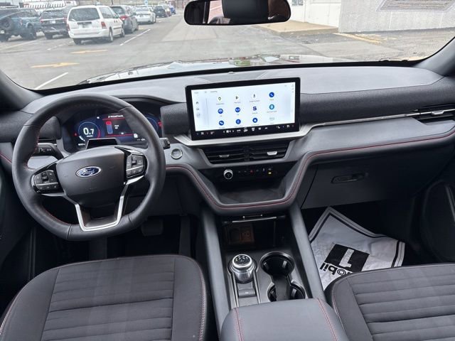Used 2025 Ford Explorer ST-Line image 29