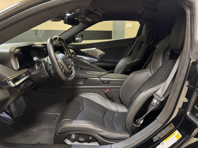 Used 2024 Chevrolet Corvette Stingray Premium Cpe w/ Z51 Performance Package image 8