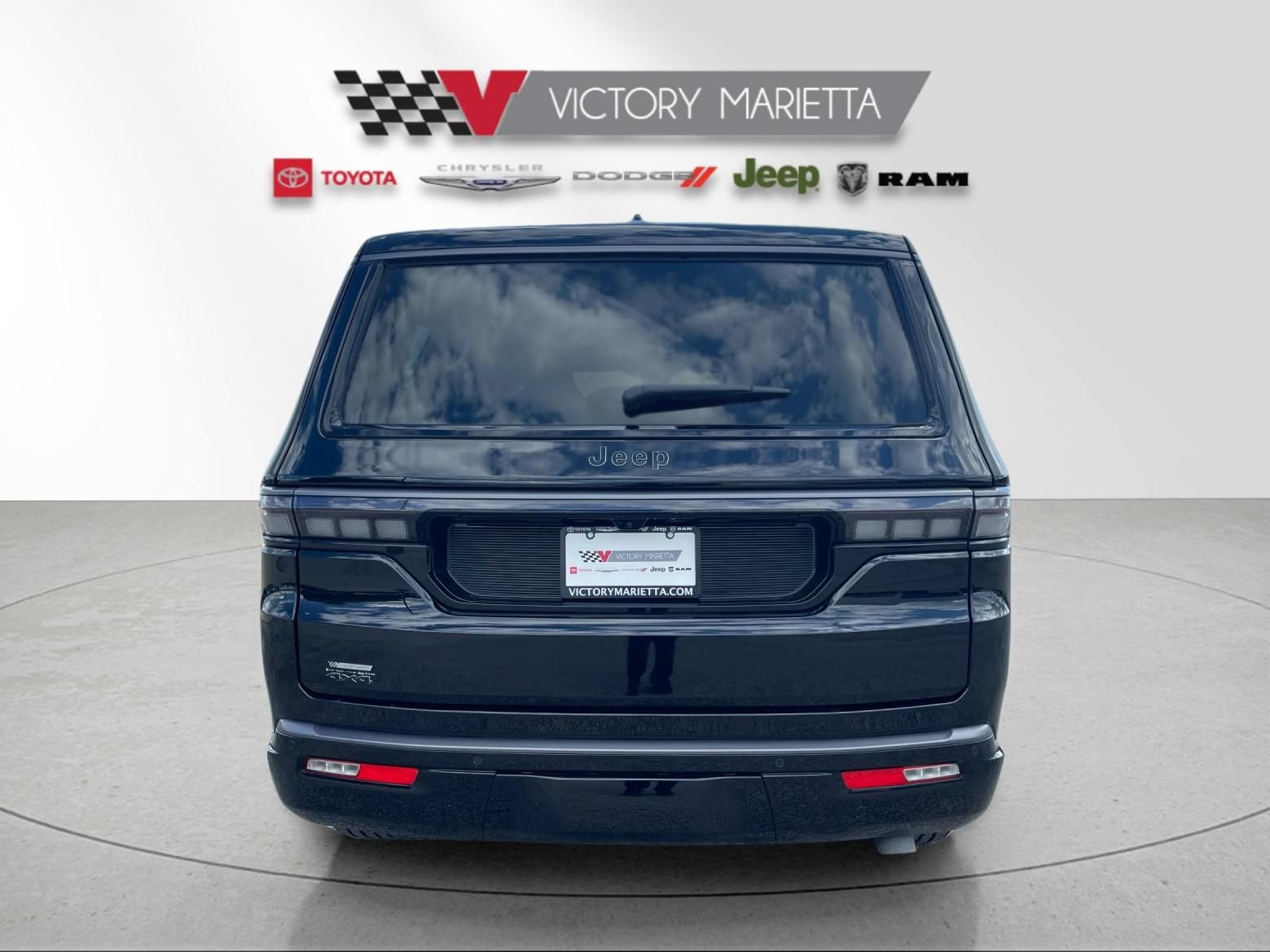 Used 2026 Jeep Grand Wagoneer Limited AWD/4WD image 4