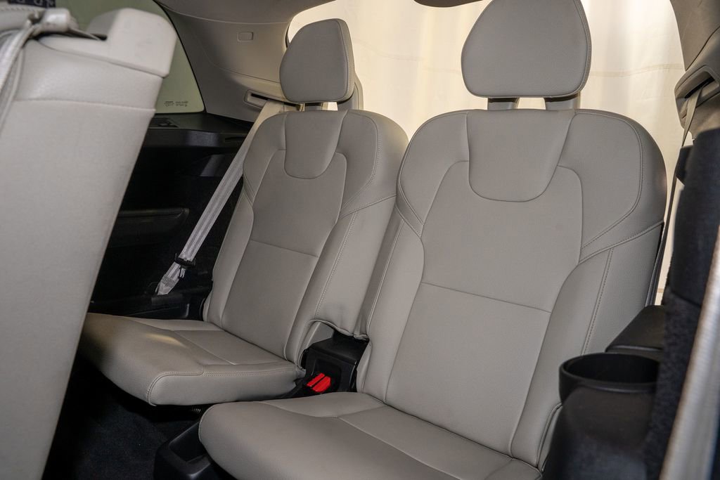 Used 2019 Volvo XC90 T6 Momentum w/ Protection Package Premier image 10