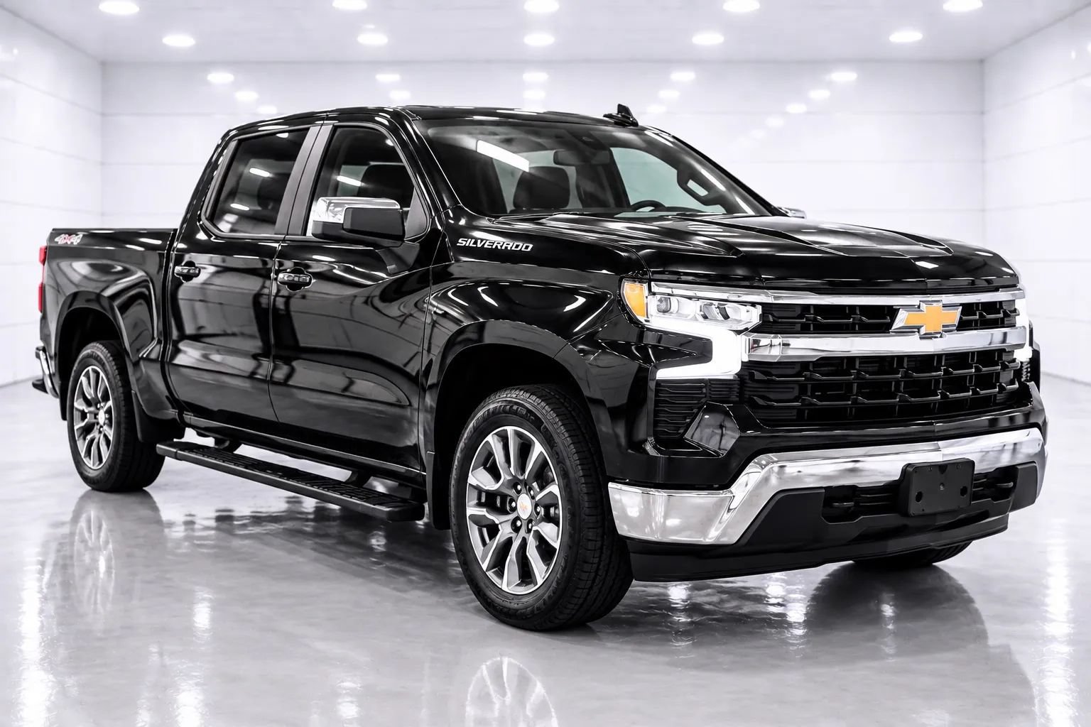 Used 2023 Chevrolet Silverado 1500 LT AWD/4WD image 7
