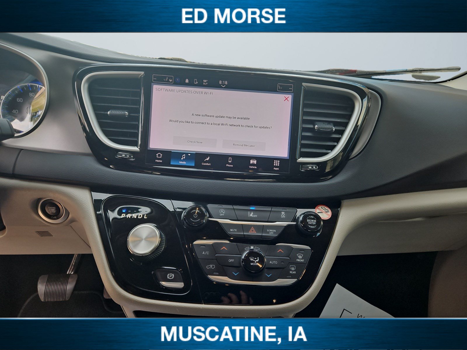 Used 2022 Chrysler Pacifica Touring-L FWD image 15