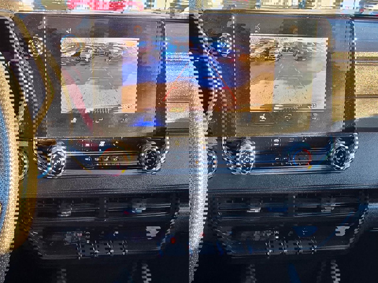 Used 2024 Chevrolet Colorado W/T image 18