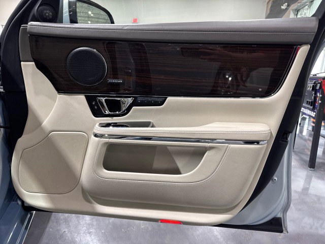 Used 2014 Jaguar XJ L Portfolio image 63